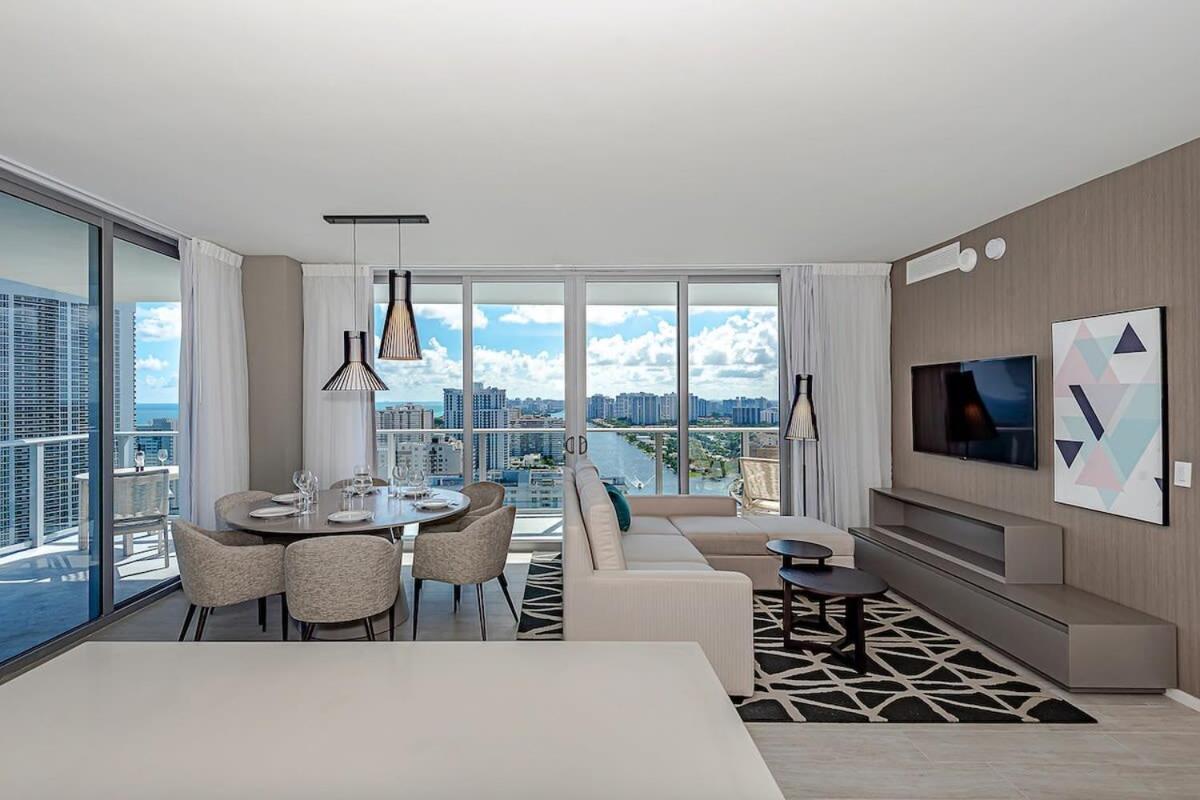 Appartamento Wrap Around Balcony - Insane Views - Amazing Pools Hollywood Esterno foto