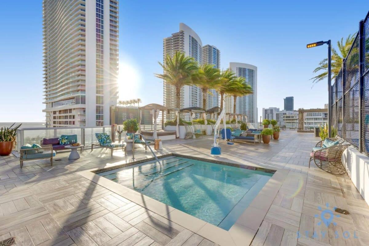 Appartamento Wrap Around Balcony - Insane Views - Amazing Pools Hollywood Esterno foto
