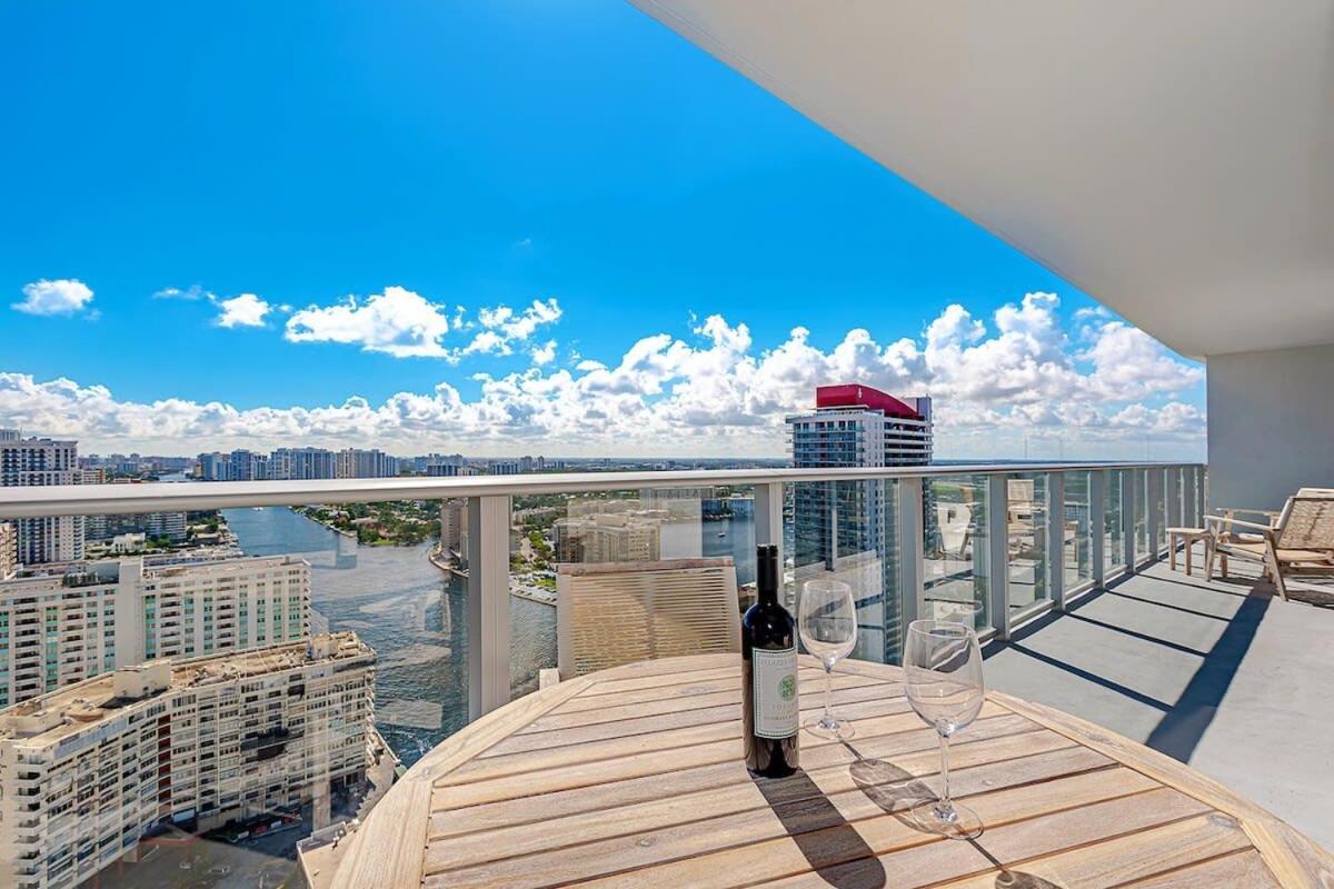 Appartamento Wrap Around Balcony - Insane Views - Amazing Pools Hollywood Esterno foto