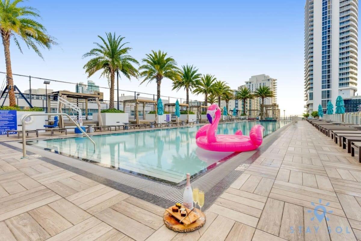 Appartamento Wrap Around Balcony - Insane Views - Amazing Pools Hollywood Esterno foto
