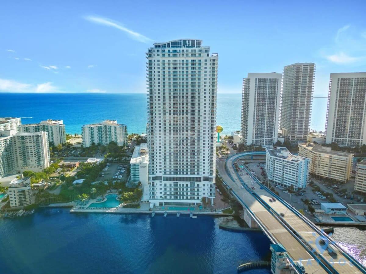 Appartamento Wrap Around Balcony - Insane Views - Amazing Pools Hollywood Esterno foto