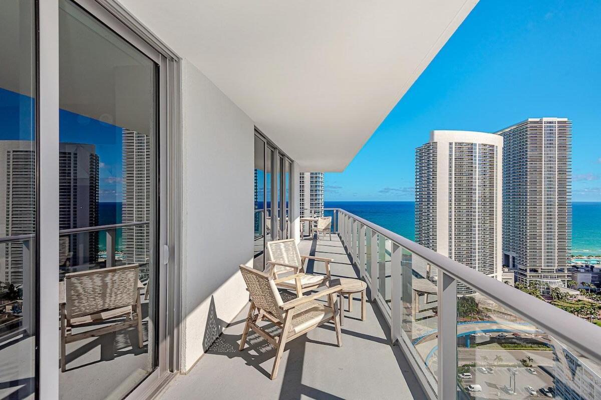 Appartamento Wrap Around Balcony - Insane Views - Amazing Pools Hollywood Esterno foto