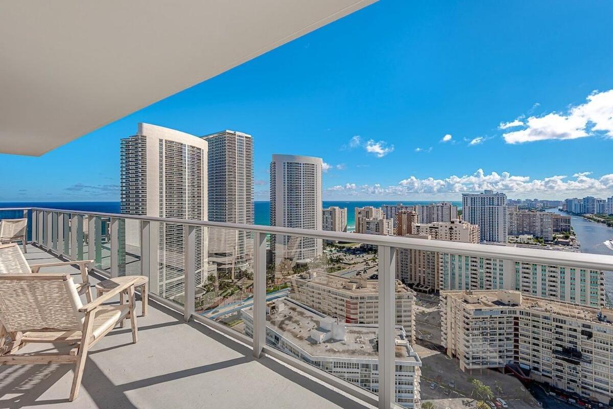 Appartamento Wrap Around Balcony - Insane Views - Amazing Pools Hollywood Esterno foto