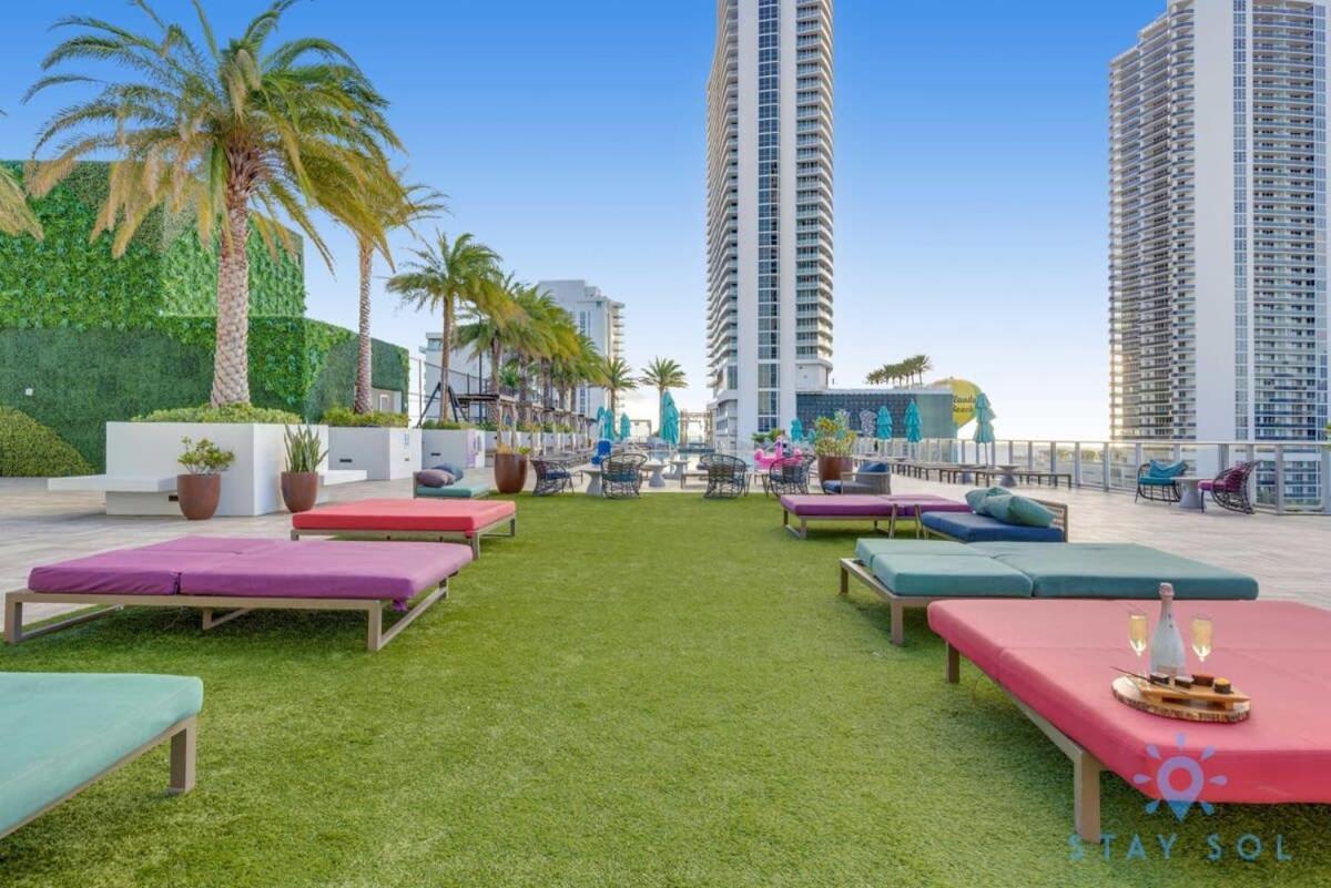 Appartamento Wrap Around Balcony - Insane Views - Amazing Pools Hollywood Esterno foto