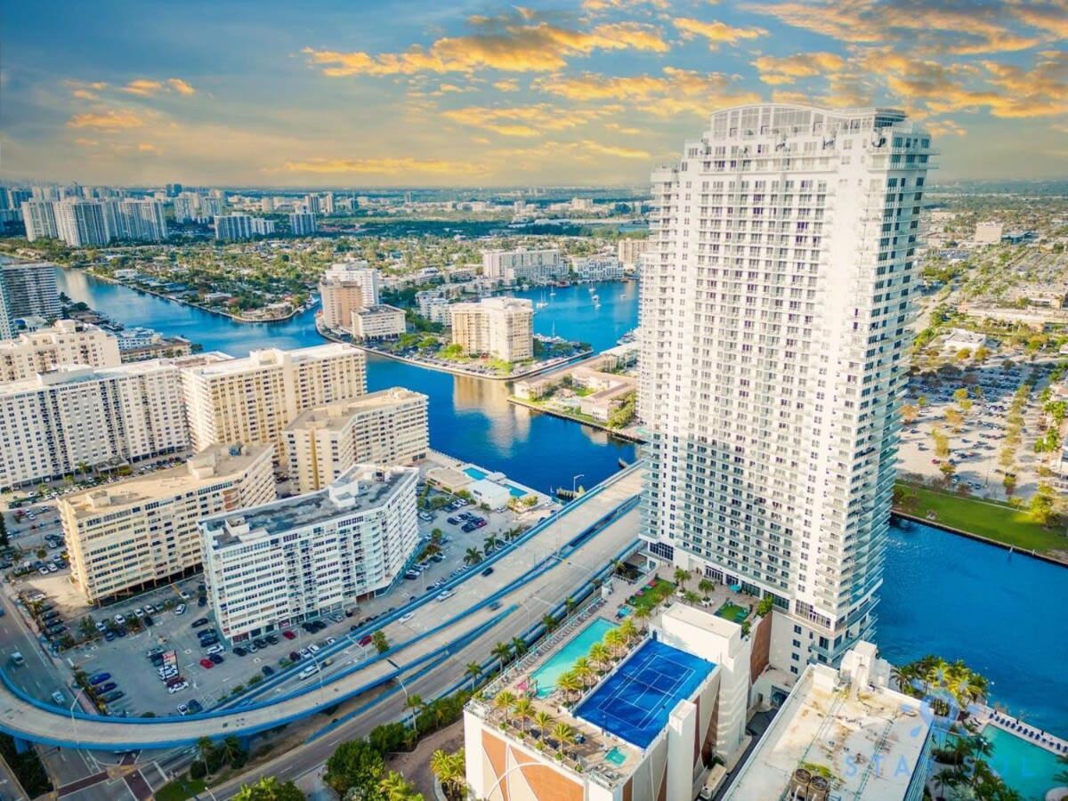 Appartamento Wrap Around Balcony - Insane Views - Amazing Pools Hollywood Esterno foto