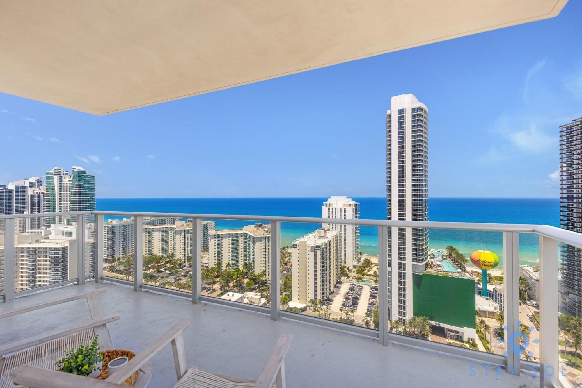 Appartamento Wrap Around Balcony - Insane Views - Amazing Pools Hollywood Esterno foto